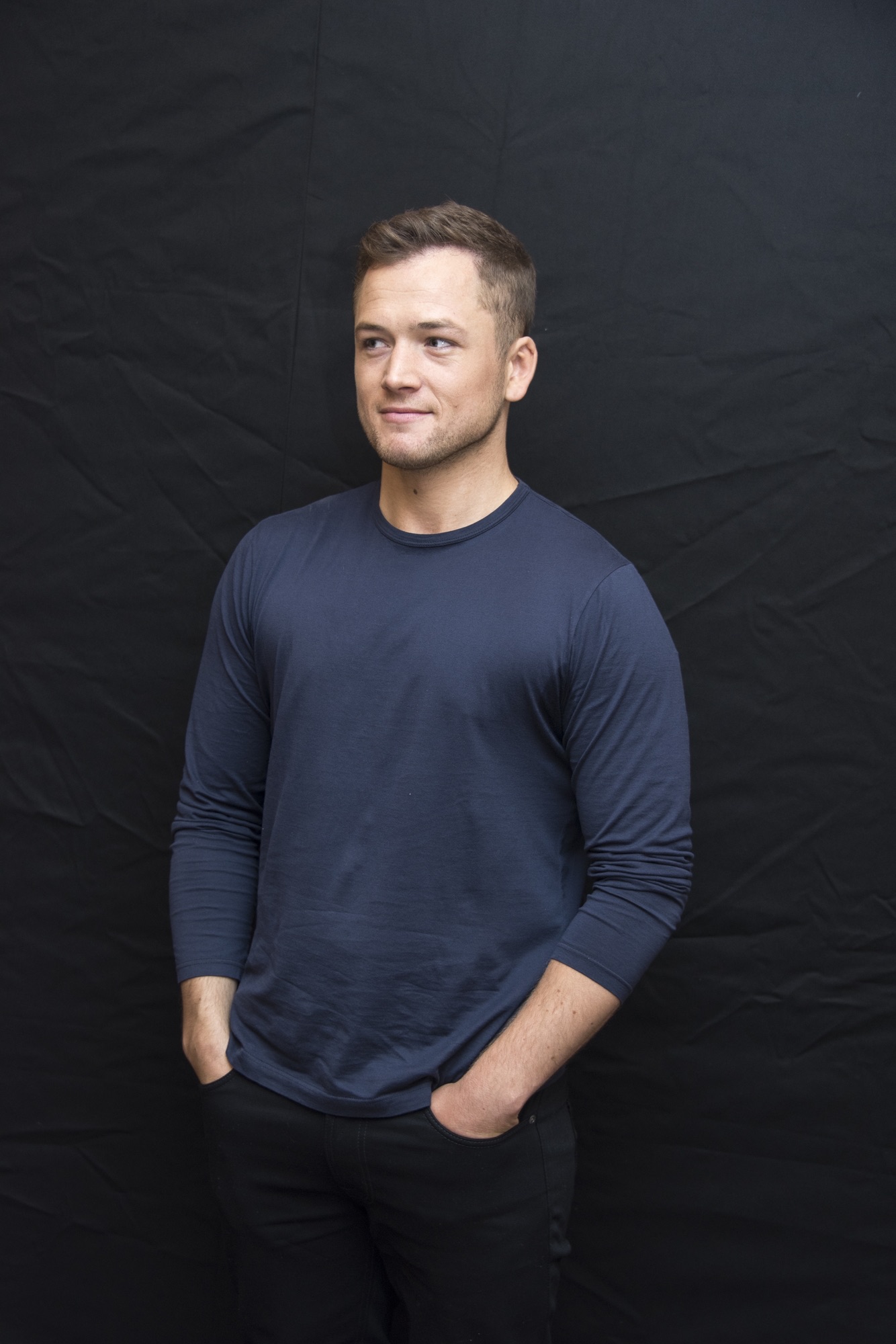Taron Egerton Online Photogallery Click Image To Close This Window